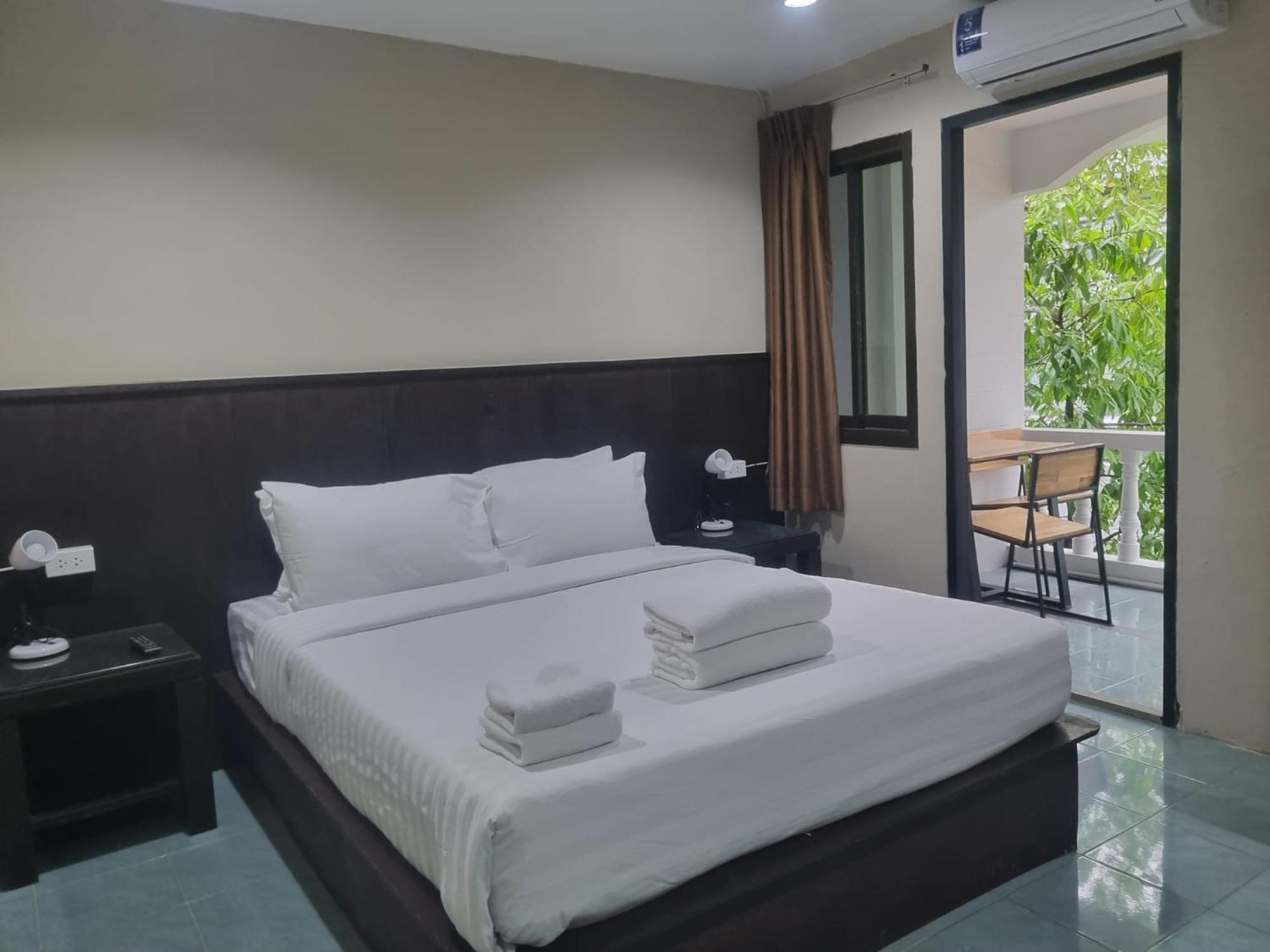 New Breakers Hotel Rawai Exterior photo
